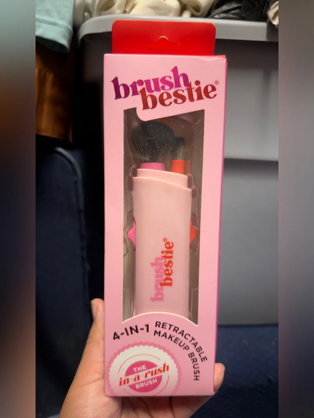 Brush Bestie 4-in-1 Retractable Makeup Brush - Pink